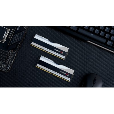 Ram G.SKILL TRIDENT Z5 DDR5 5600Mhz 32GB (2x16) RGB XMP 3.0 CL28 ARGENTO